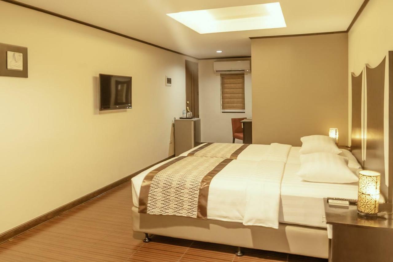 Casa Bocobo Hotel Manila Luaran gambar